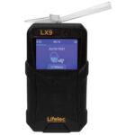 Lifeloc LX9 – alkomat profesjonalny z bateriami AA – oficjalna fotografia Lifeloc